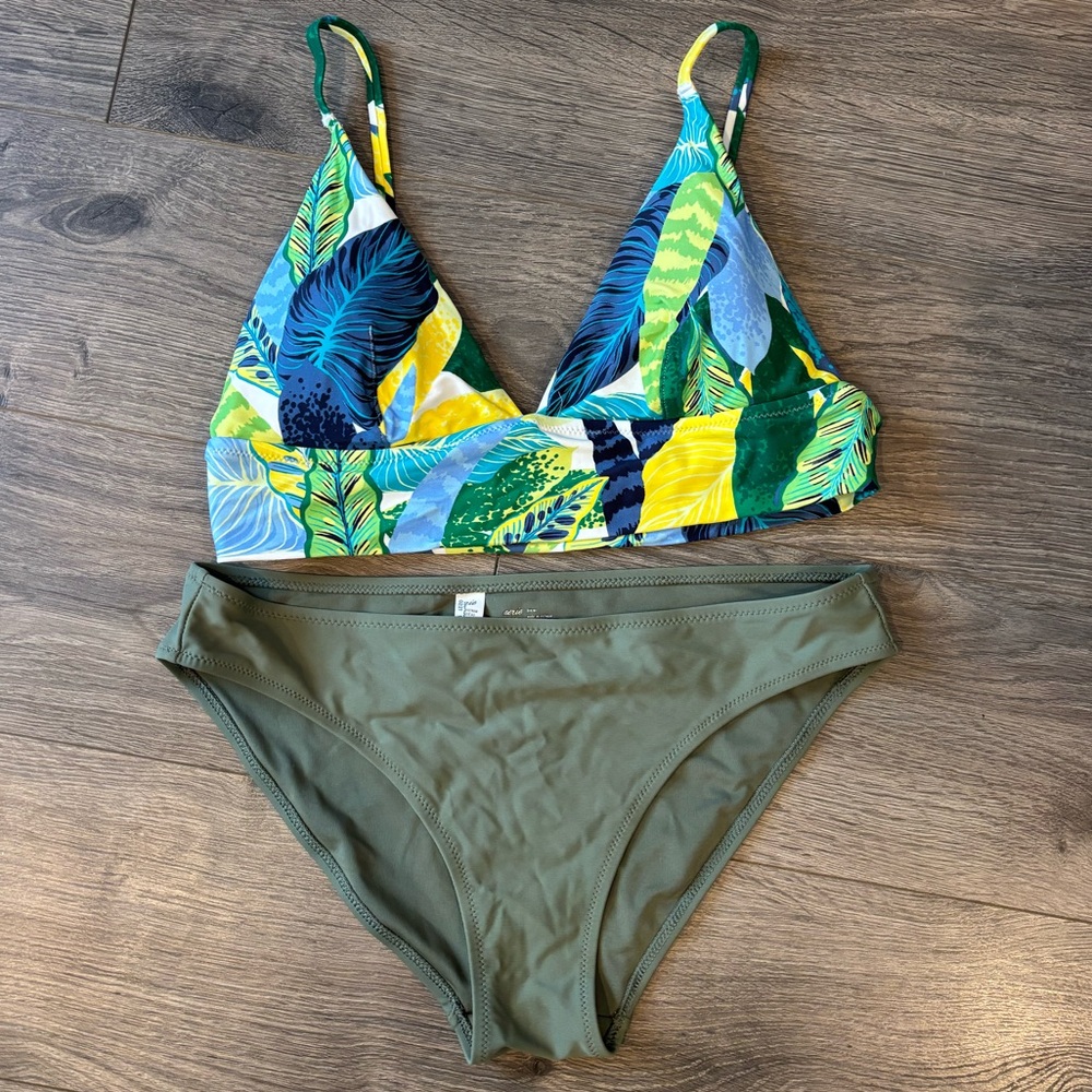 Women’s Aerie Bikini Top Medium Bottoms Small